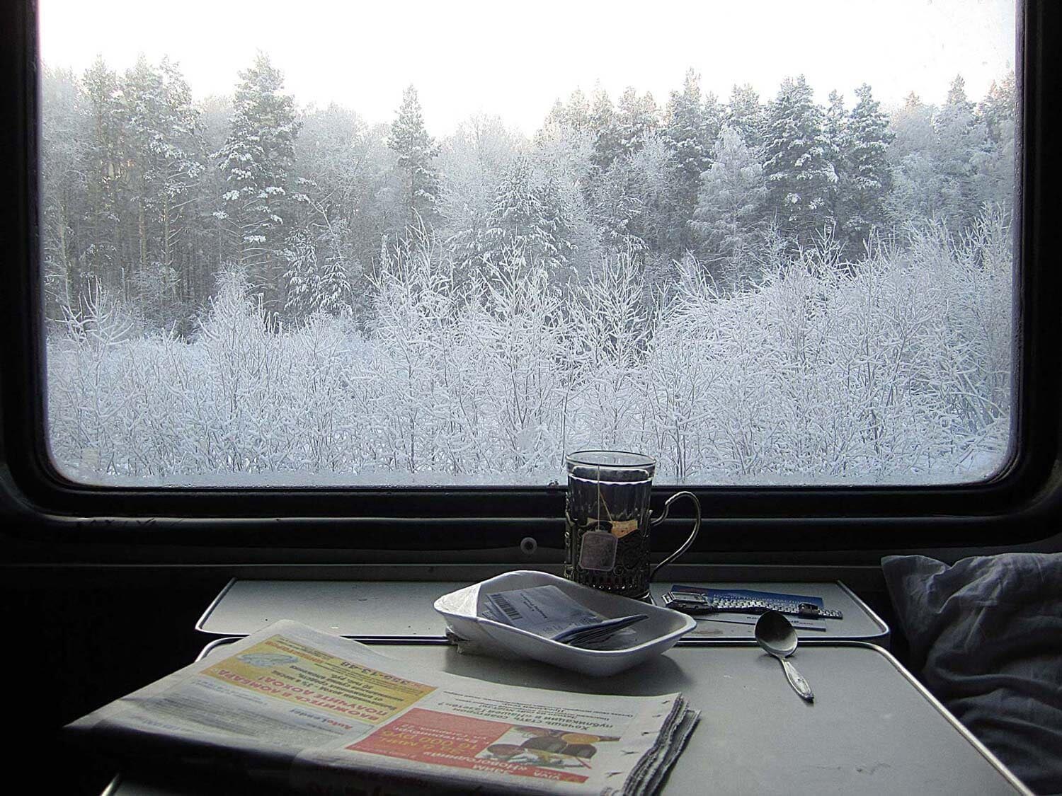 Окно поезда зимой